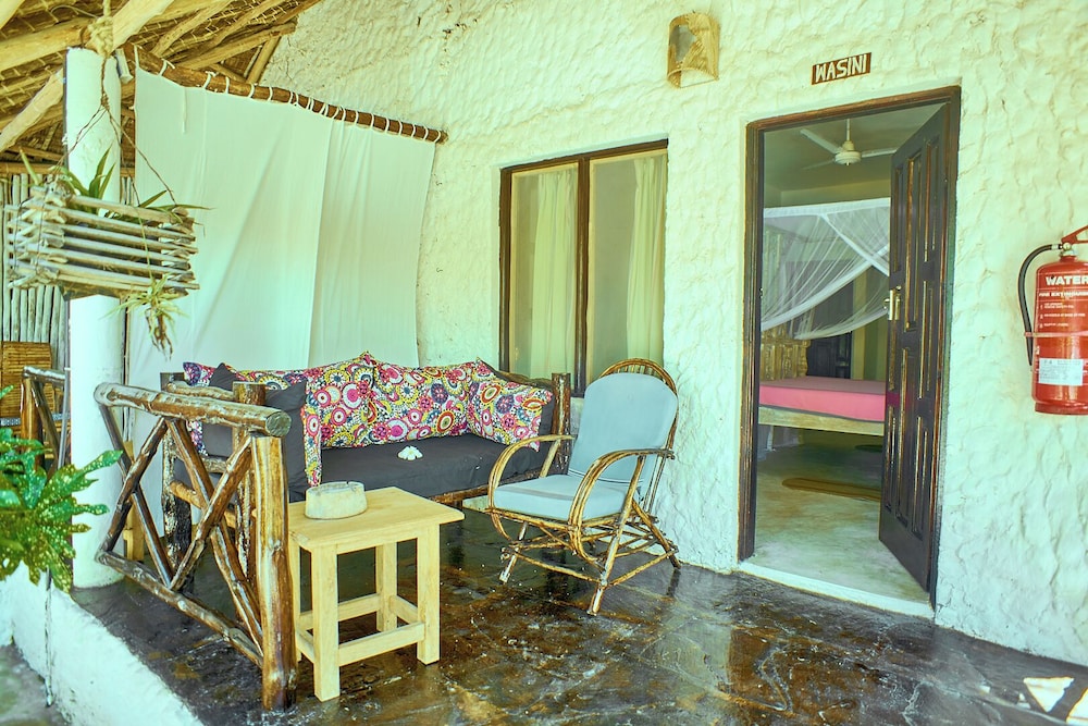 Standard Double Room, 1 King Bed, Balcony, Pool View