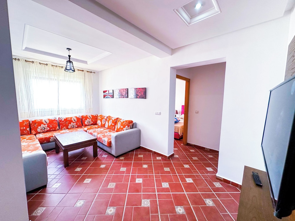Family Apartment, Balcony, Garden View photo 3