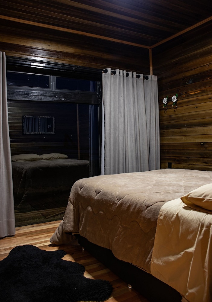 Cabin photo 2