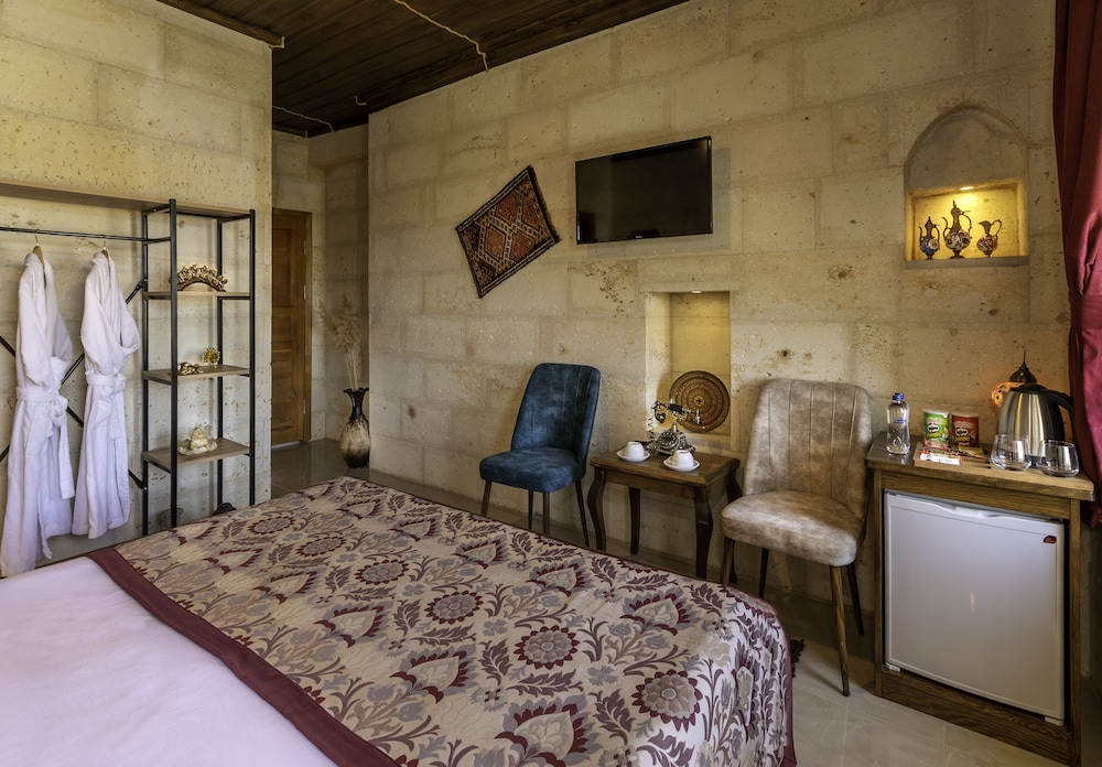 Superior Room, 1 Queen Bed - Photo 3