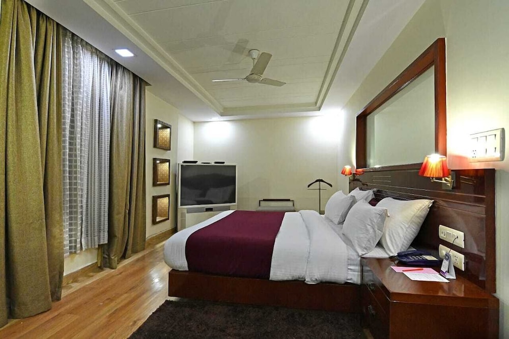 Luxury Suite