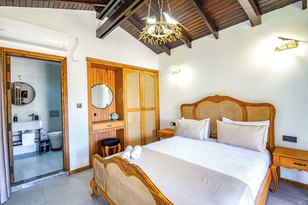 Honeymoon Double Room photo 3