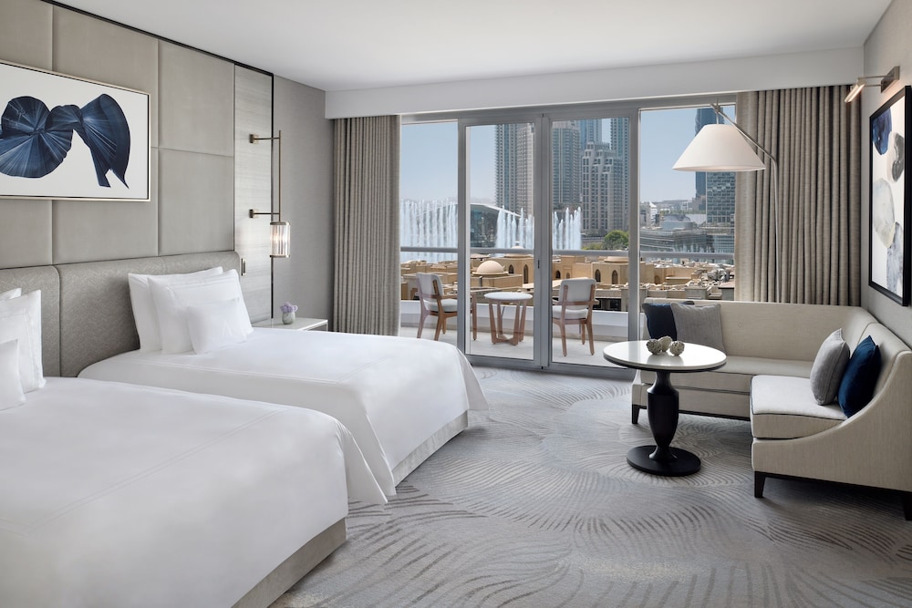 Premier Fountain and Burj Khalifa View Room - Photo 3