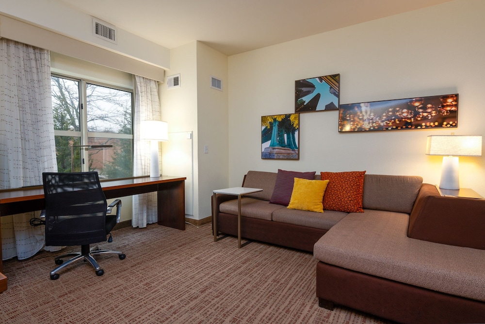 Suite, 1 Bedroom photo 2