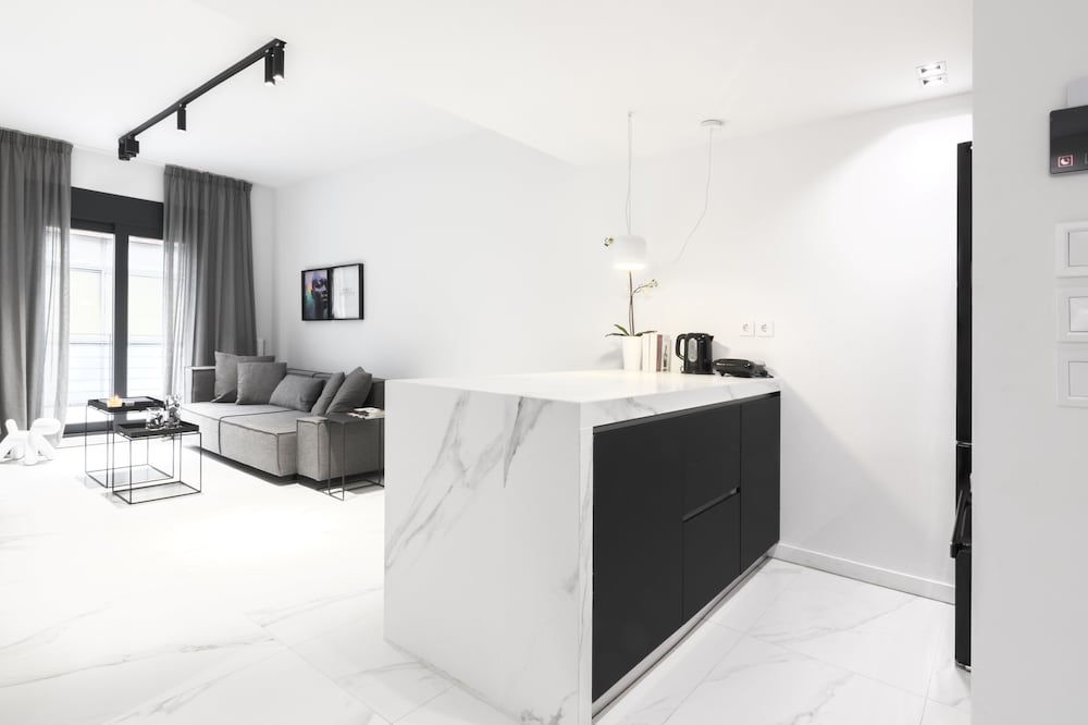 Luxury Apartment, 1 Bedroom, Balcony (H401) photo 3