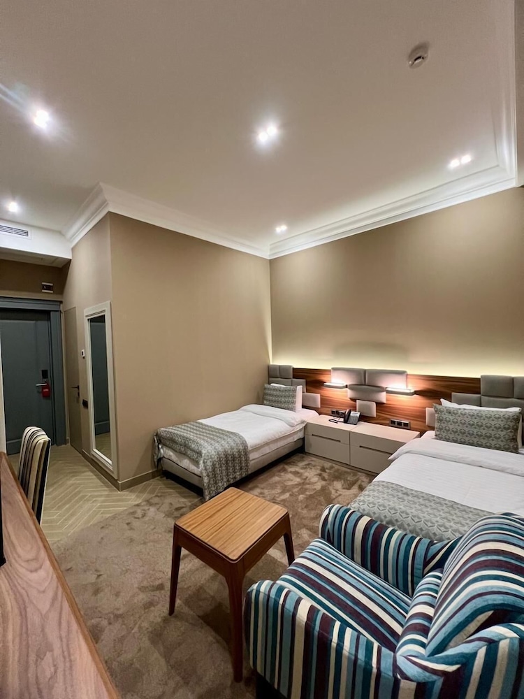 Standard Twin Room No Window