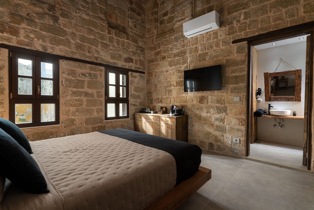Deluxe Room, Courtyard View photo 1