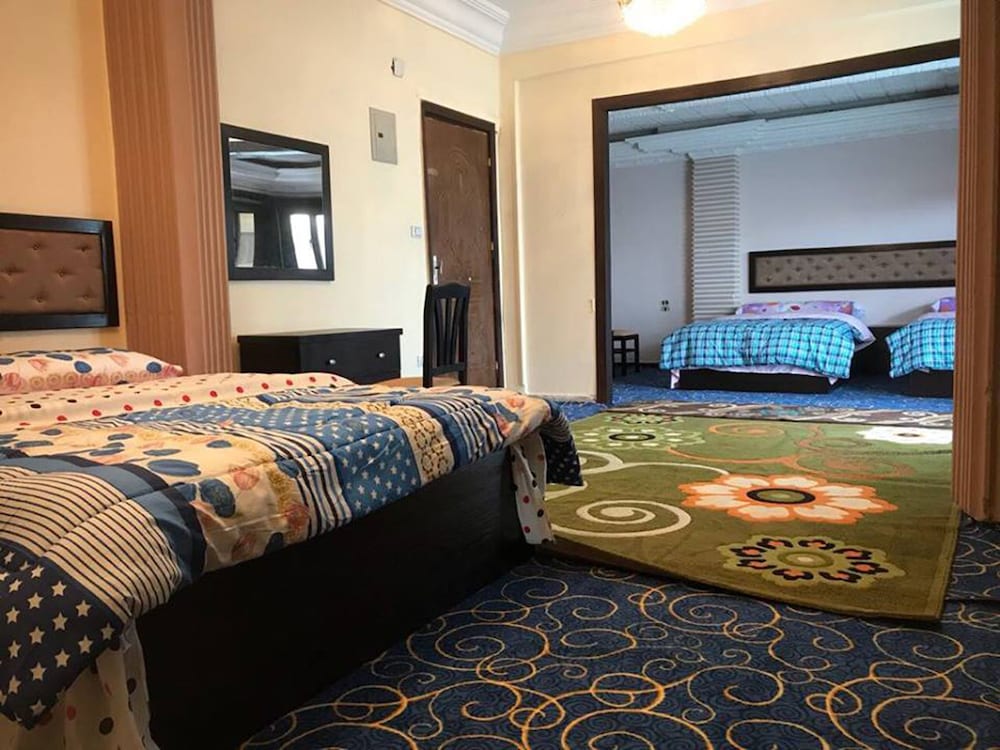 Family Apartment, 3 Bedrooms, Pyramids View photo 1