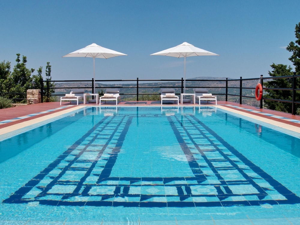 Villa photo 2