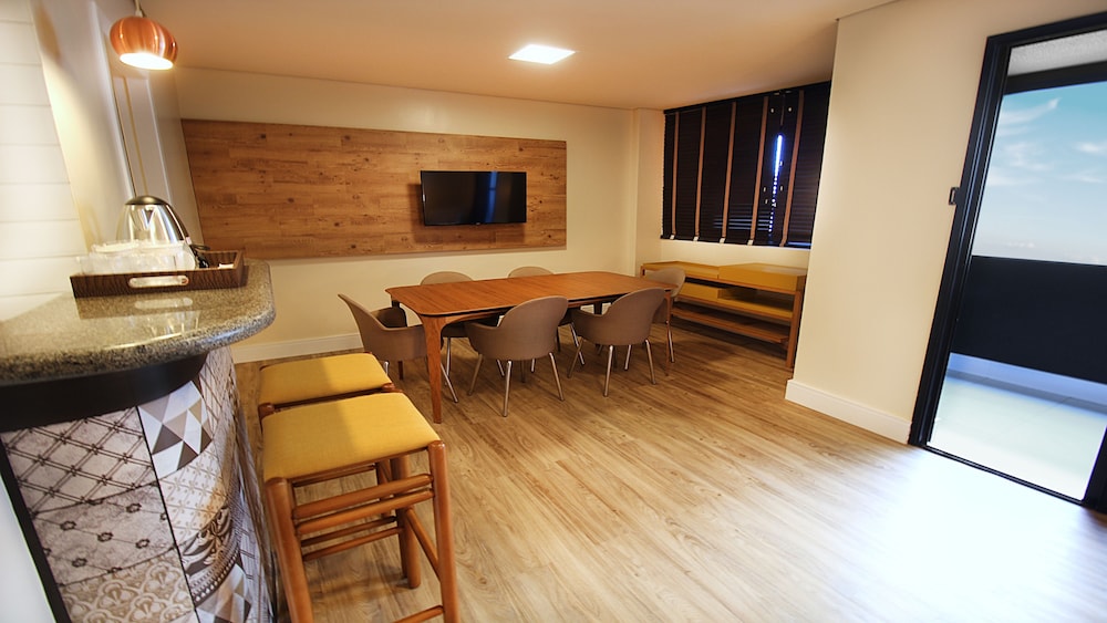 Suite, 1 Bedroom, Sea View (Meeting Area) - Photo 5