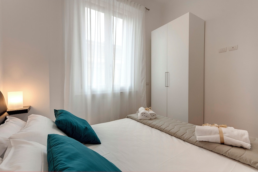 Apartment photo 1