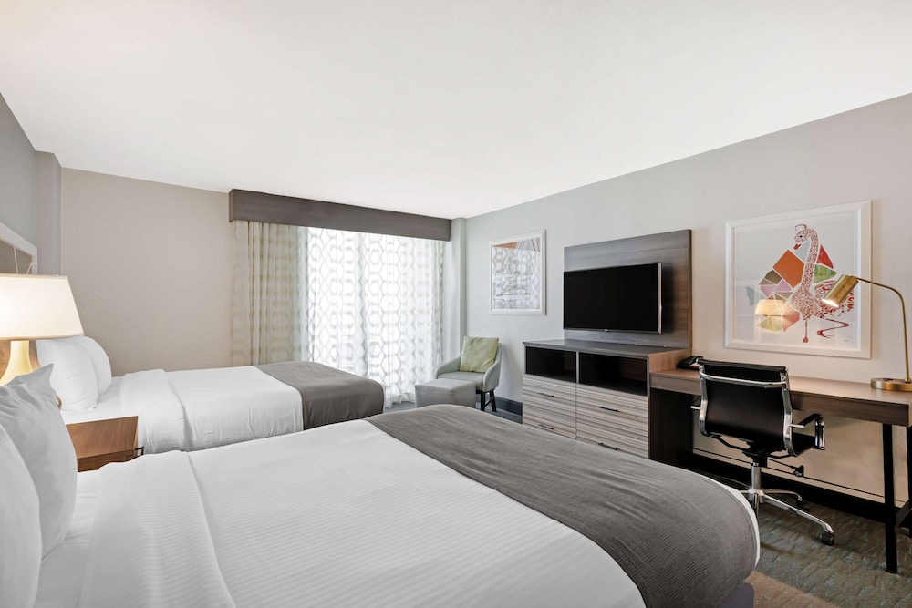 Standard Room, 2 Queen Beds, Balcony, City View