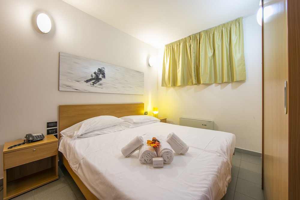 Family Apartment, 1 Bedroom (Teleo 83 Ski In - Ski Out 50m)