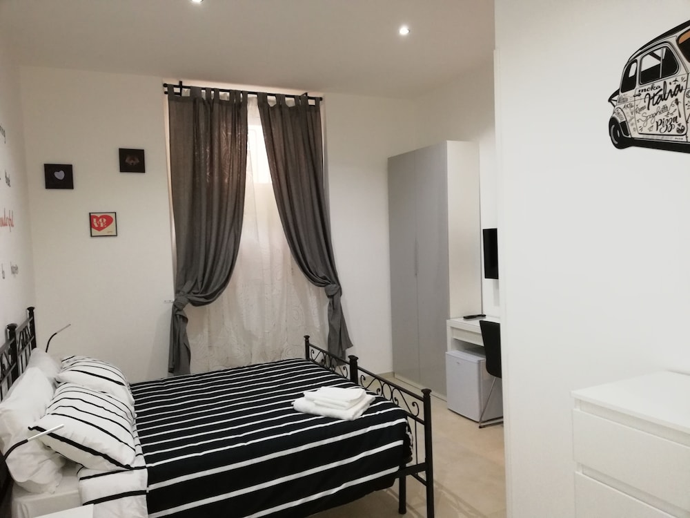 Deluxe Double Room (Lucilla) photo 3