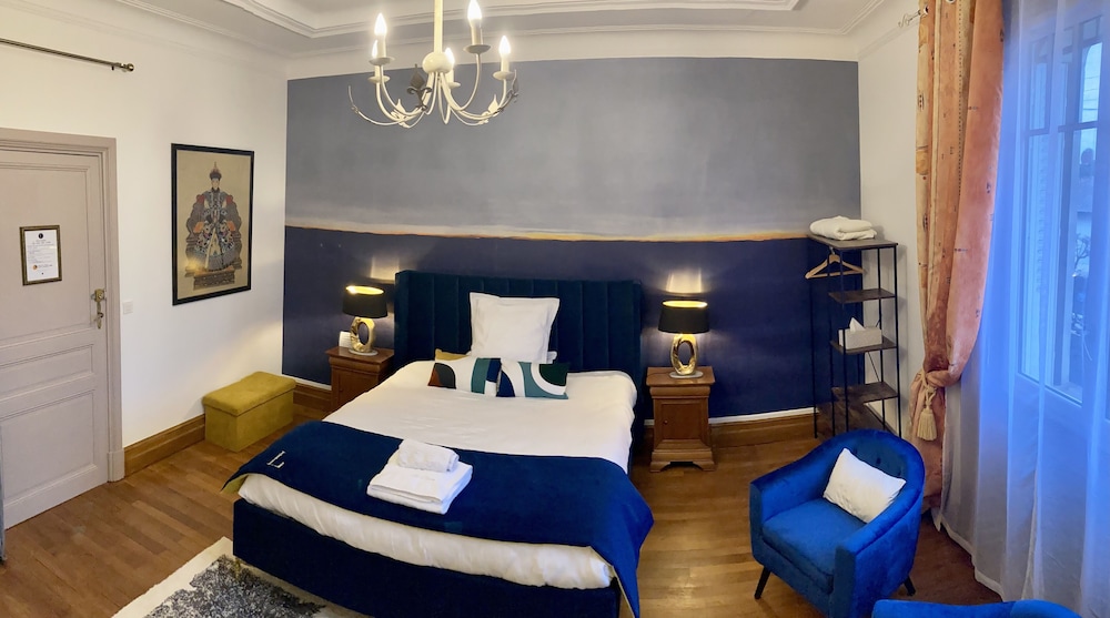 Design Double Room, Pool Access photo 3