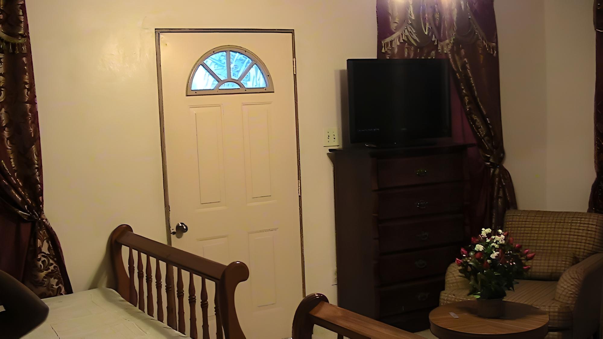 Deluxe Double Room, Multiple Beds, Garden View, Garden Area photo 2