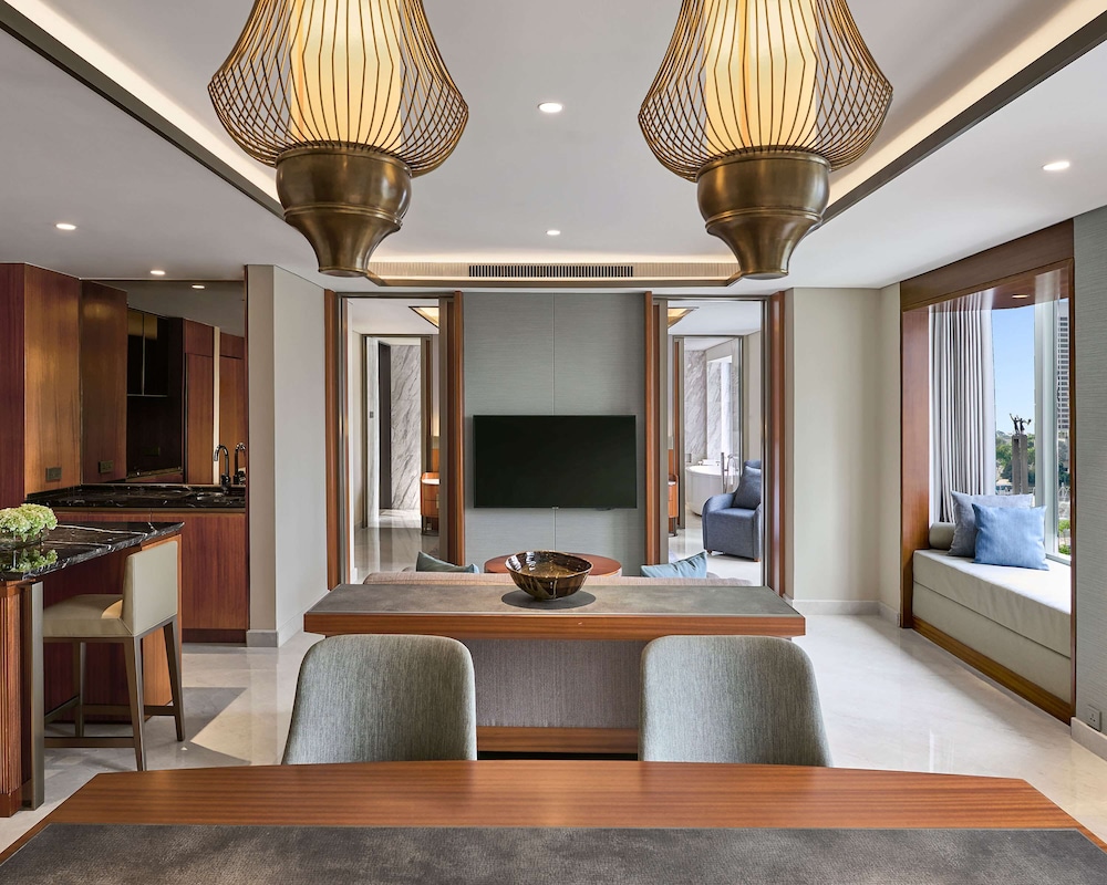 Suite, City View (Capital)