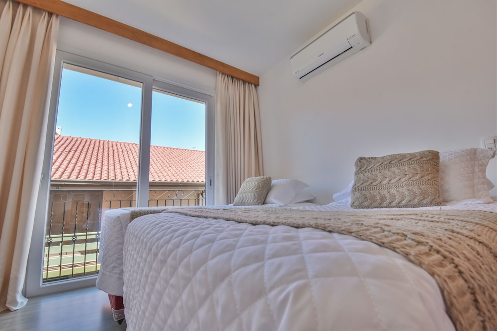 Superior Room, 1 Queen Bed