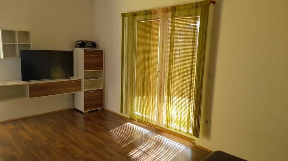 Apartment (Vanja - terrace & BBQ - A1(4+2))