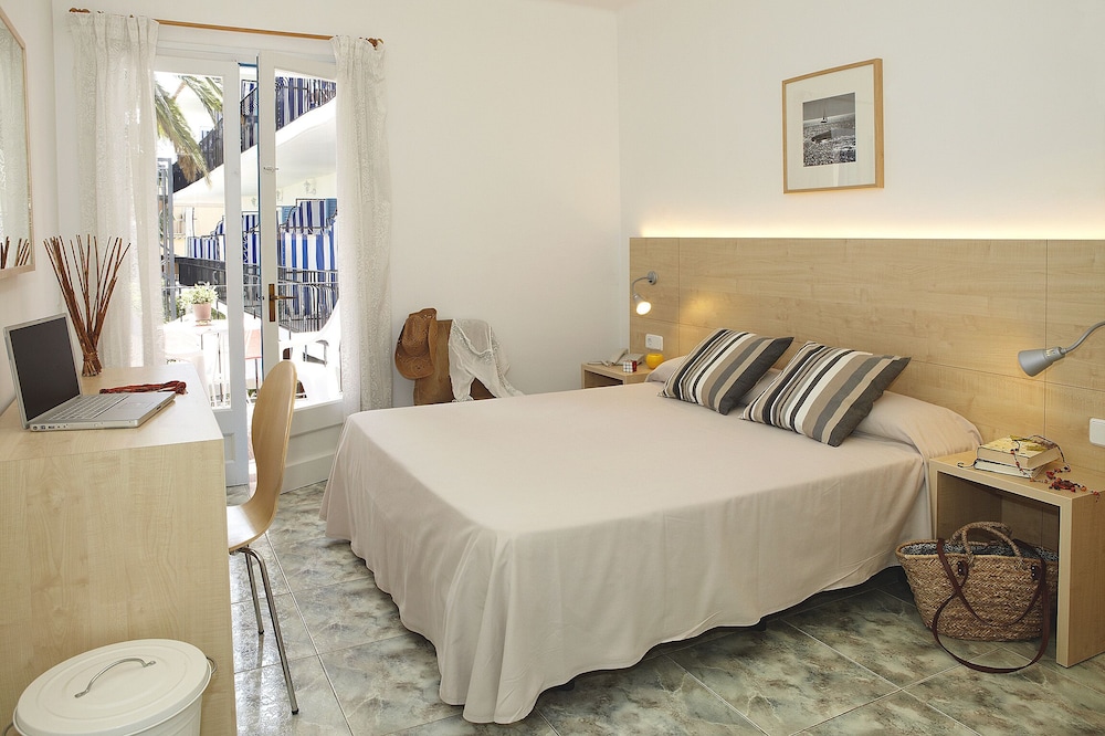 Double Room, Balcony (Air Conditioned)