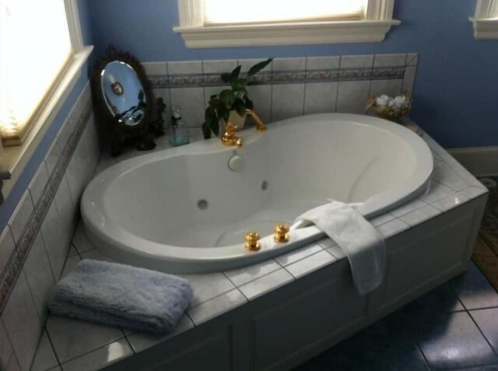 The French Suite photo 2