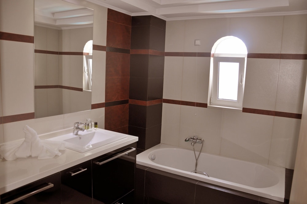 Apartment, 2 Bedrooms, Sea View photo 2