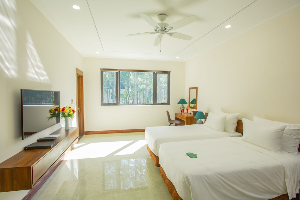 Deluxe Double Room, 1 Bedroom, Garden View - Photo 4