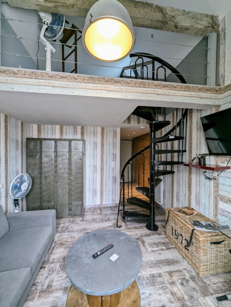 Suite, Ensuite (Suite Industrie) photo 3