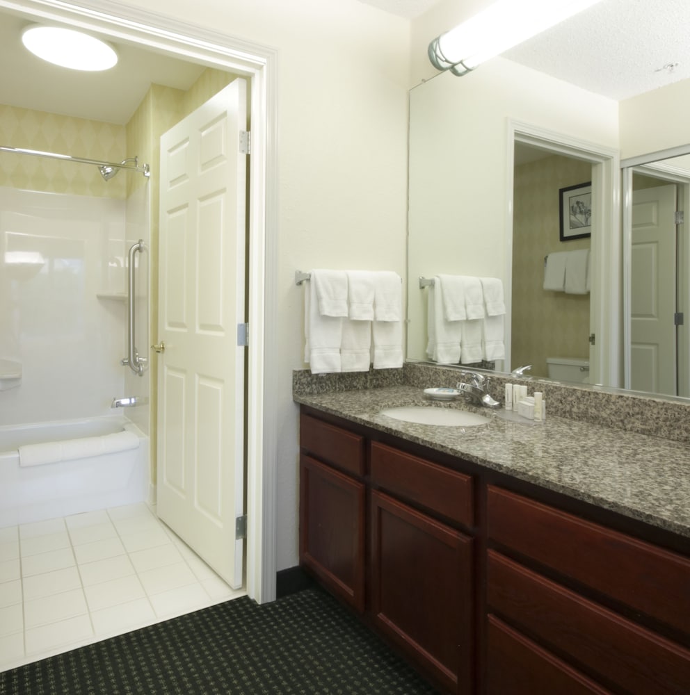 Suite, 2 Bedrooms (Hearing Accessible) photo 3