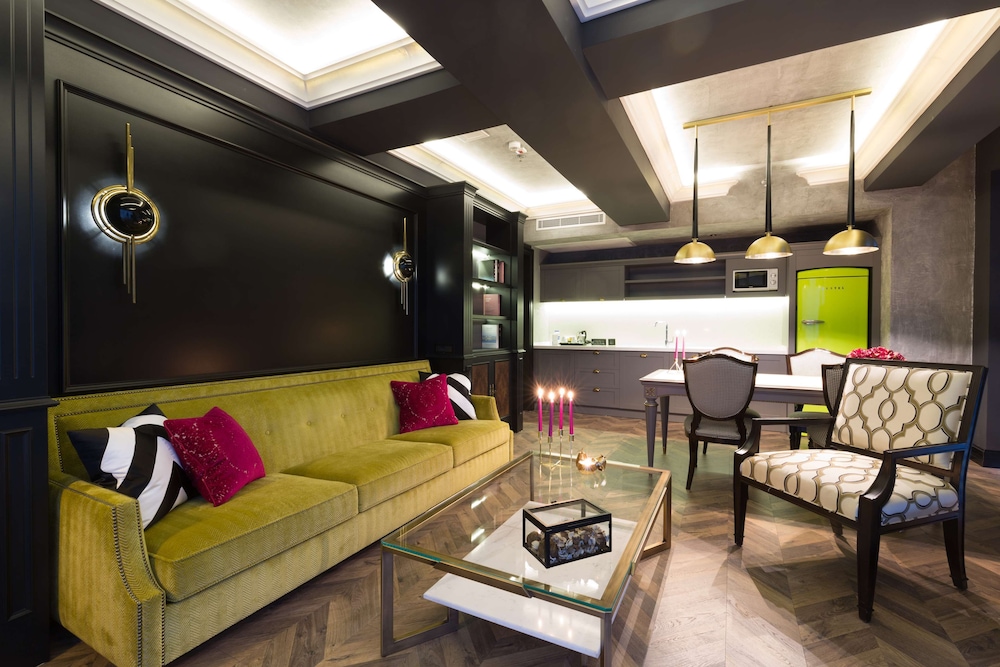 Suite, 1 Bedroom thumbnail 5