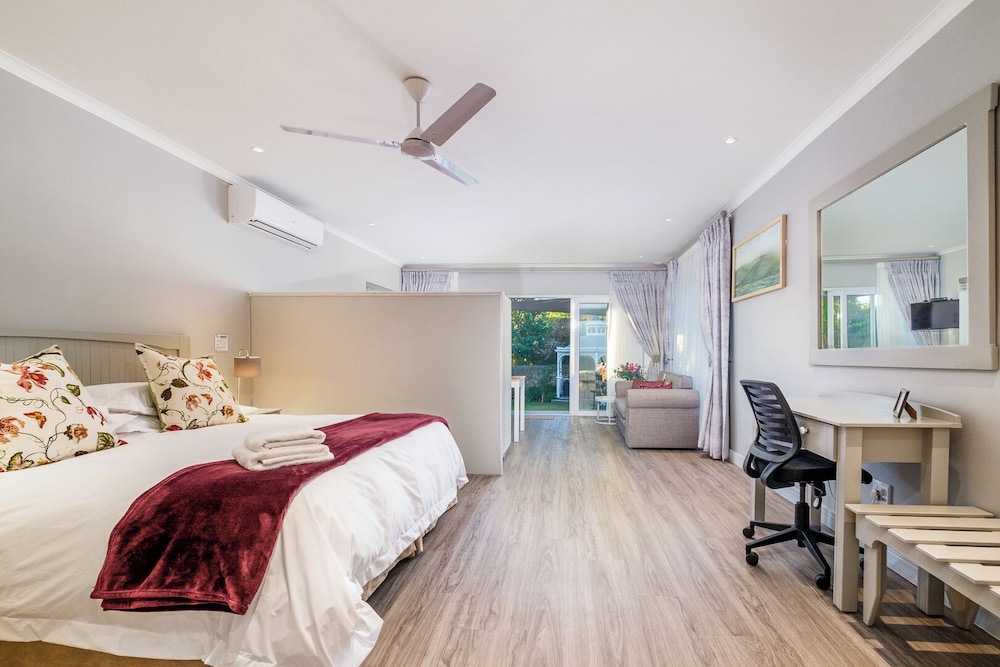 Deluxe Double Room, 1 Bedroom, Garden View photo 2