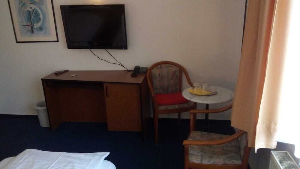 Single Room photo 2