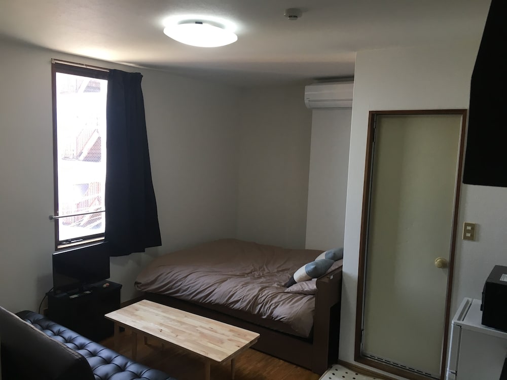 Apartment 301 photo 1