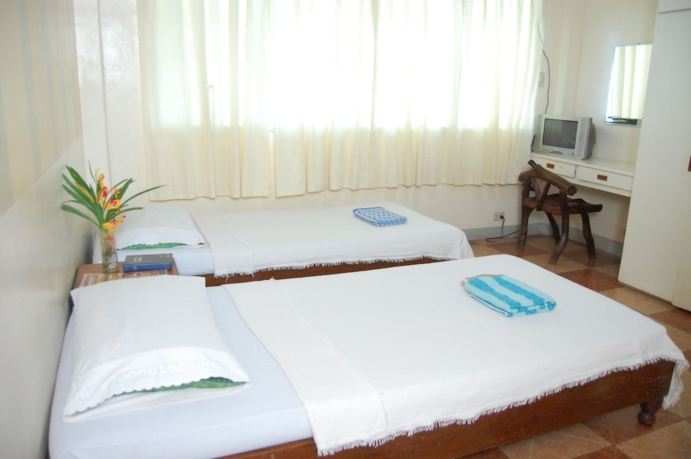 Economy Double Room photo 3