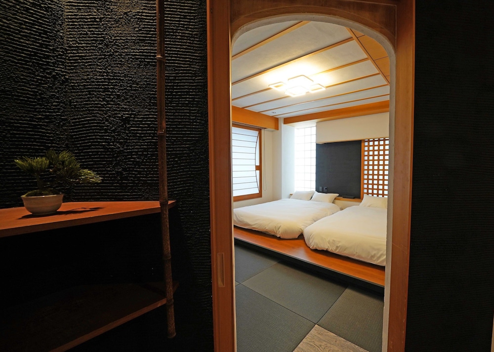 Luxury Condo photo 3
