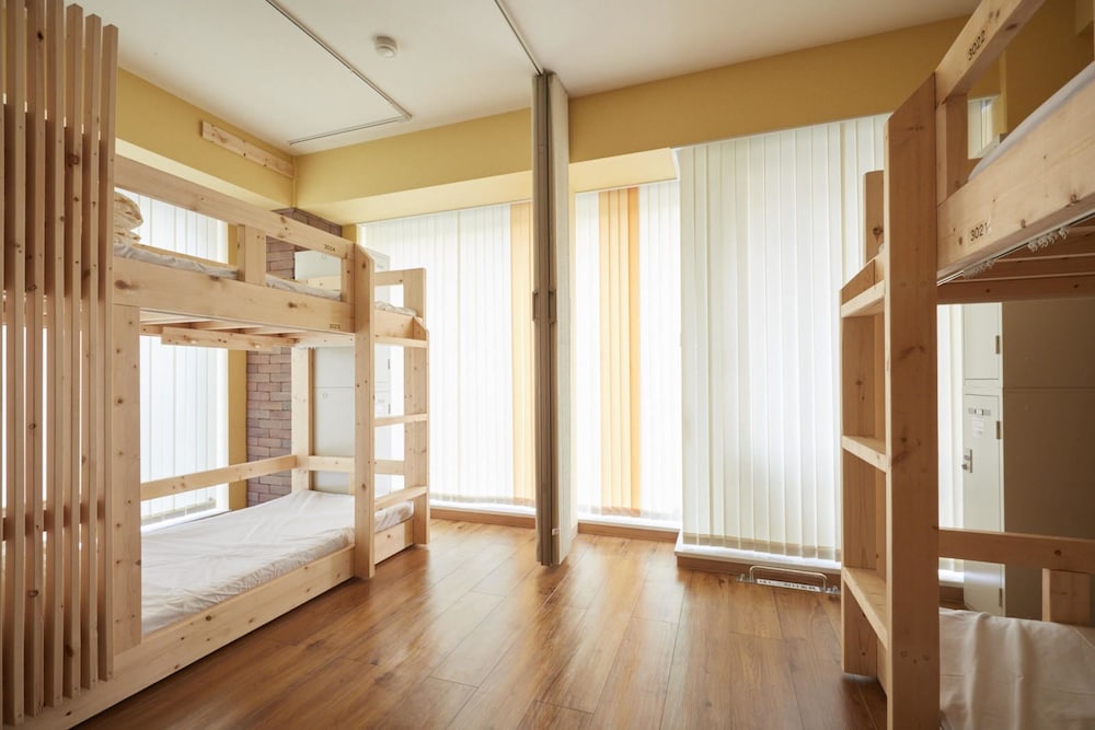 Shared Dormitory, Men only photo 3