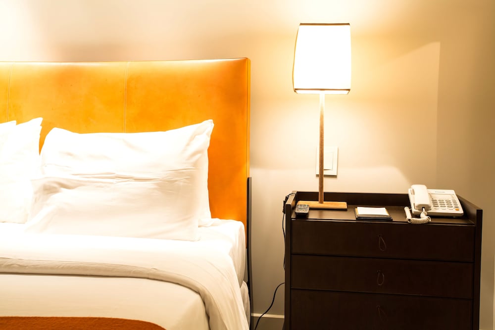Standard Room, 1 Queen Bed photo 2