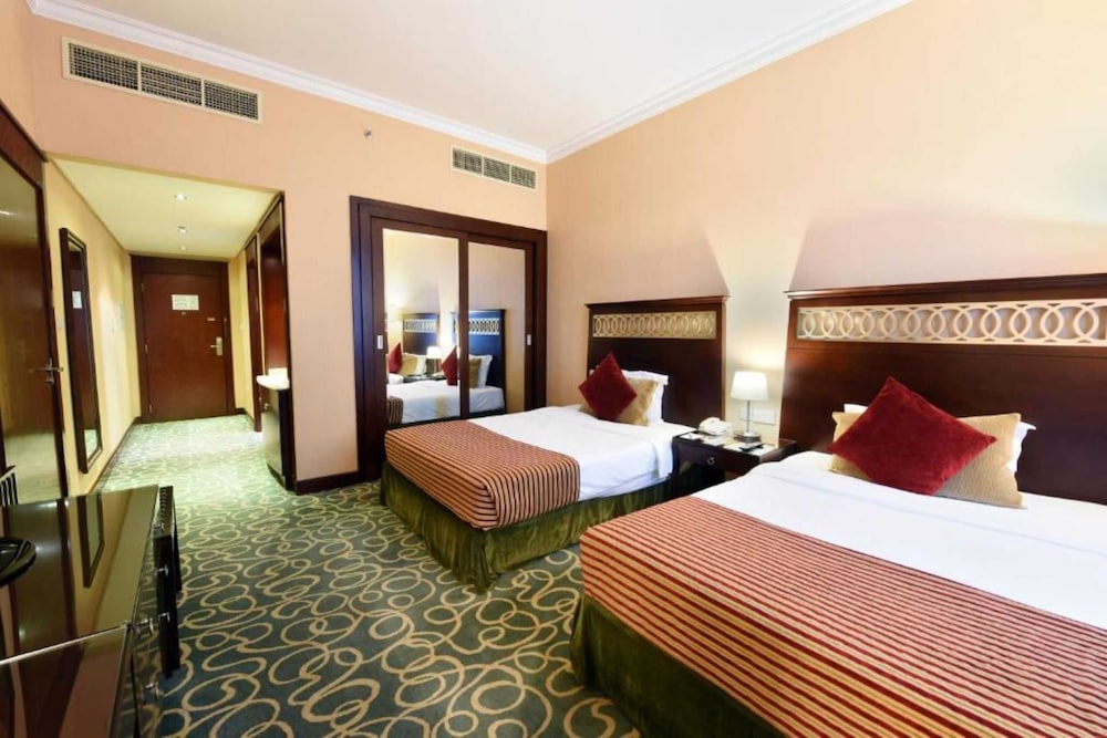 Superior Twin Room photo 3