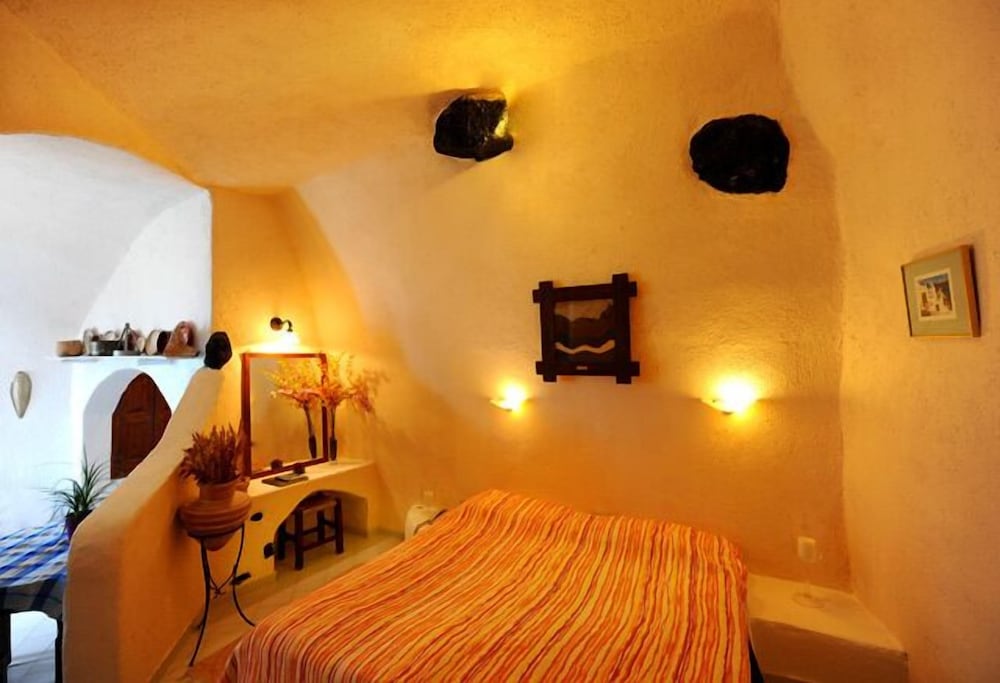 Cave Apartment - Photo 5