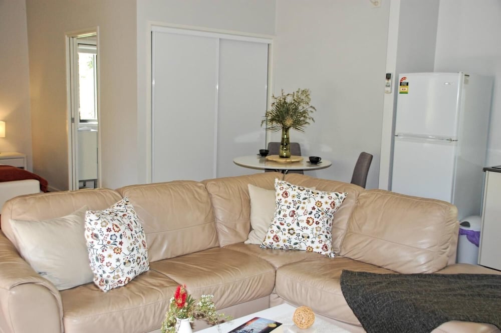 Standard Suite, 1 Bedroom, Non Smoking, Kitchen (CrookNeck Retreat Package) photo 1