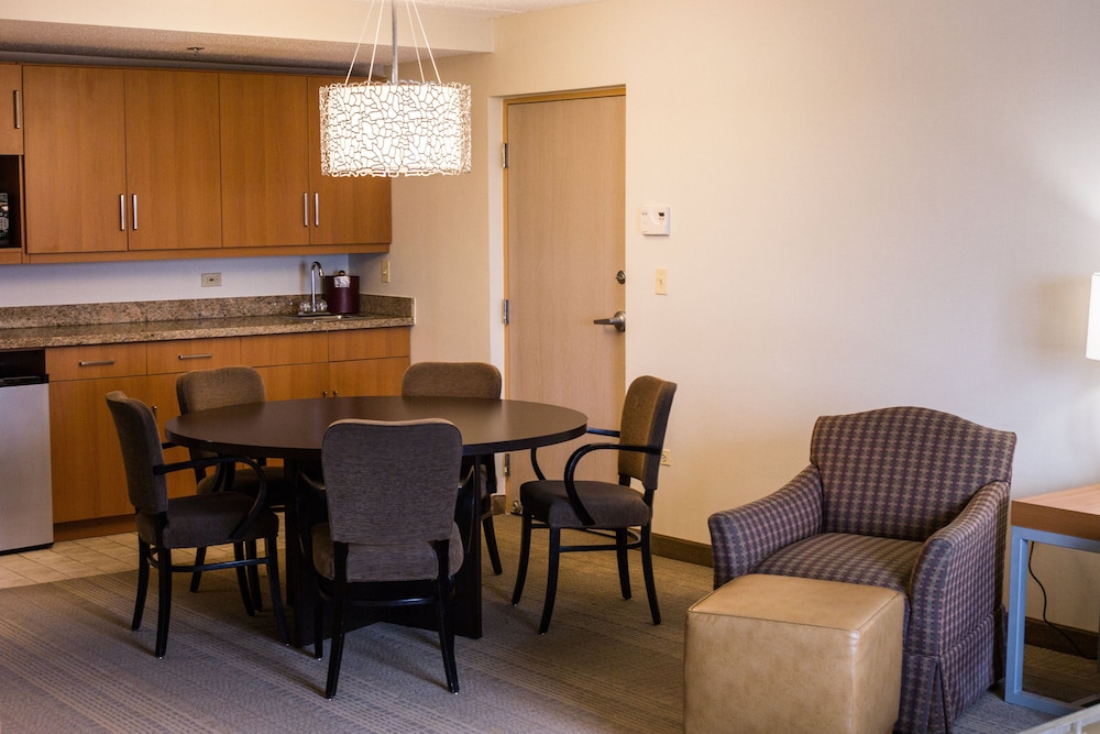 Suite, 1 King Bed, Jetted Tub - Photo 4