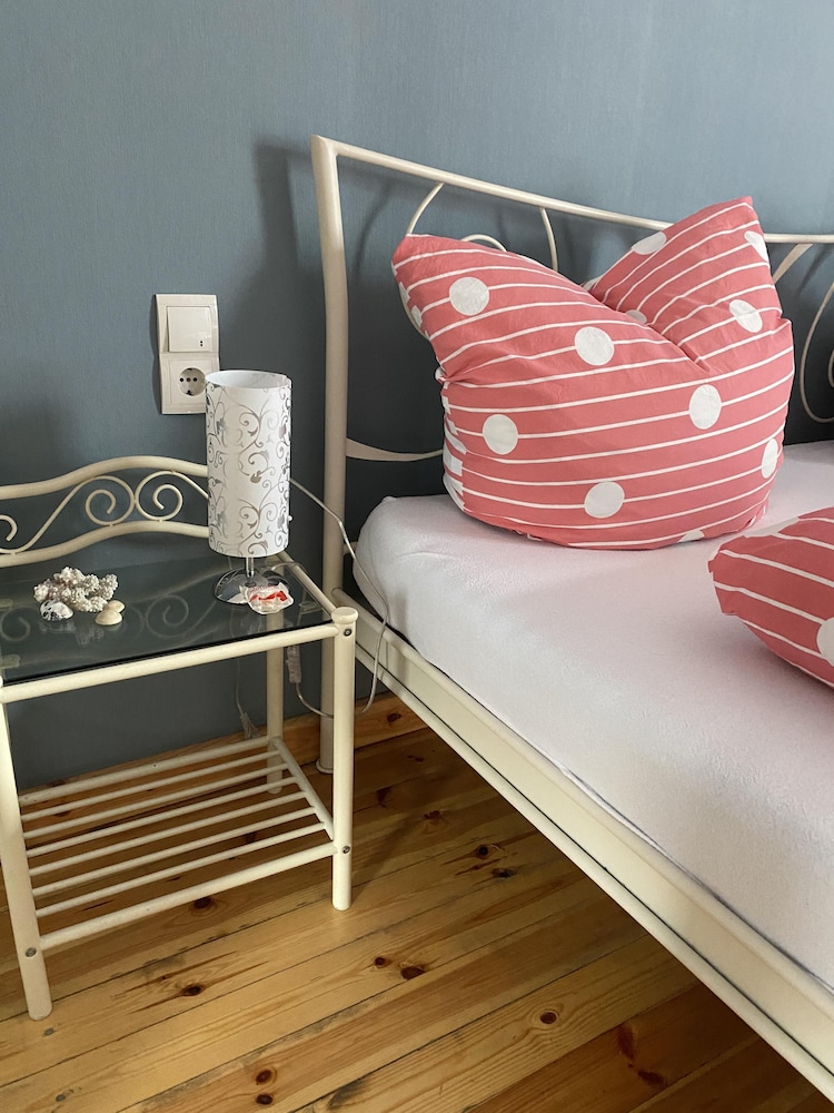 Deluxe Double Room, Private Bathroom - Photo 3
