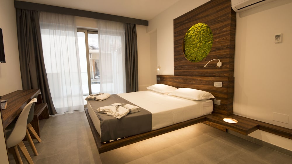 Deluxe Double Room, Balcony (Wasabi) photo 2
