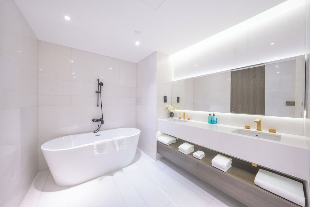 5 BED | Penthouse Duplex w/Pool thumbnail 6