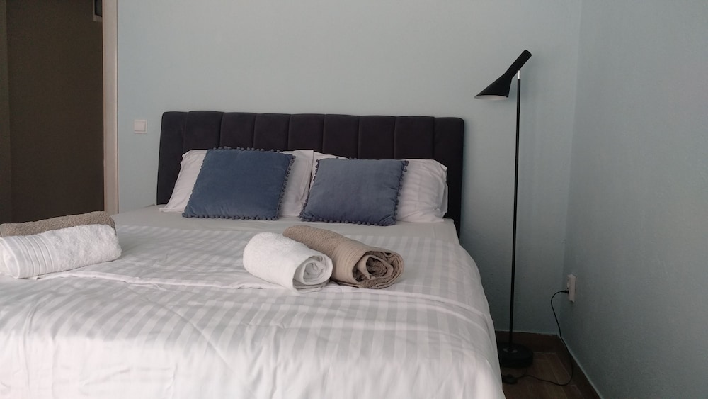 Exclusive Apartment (2)