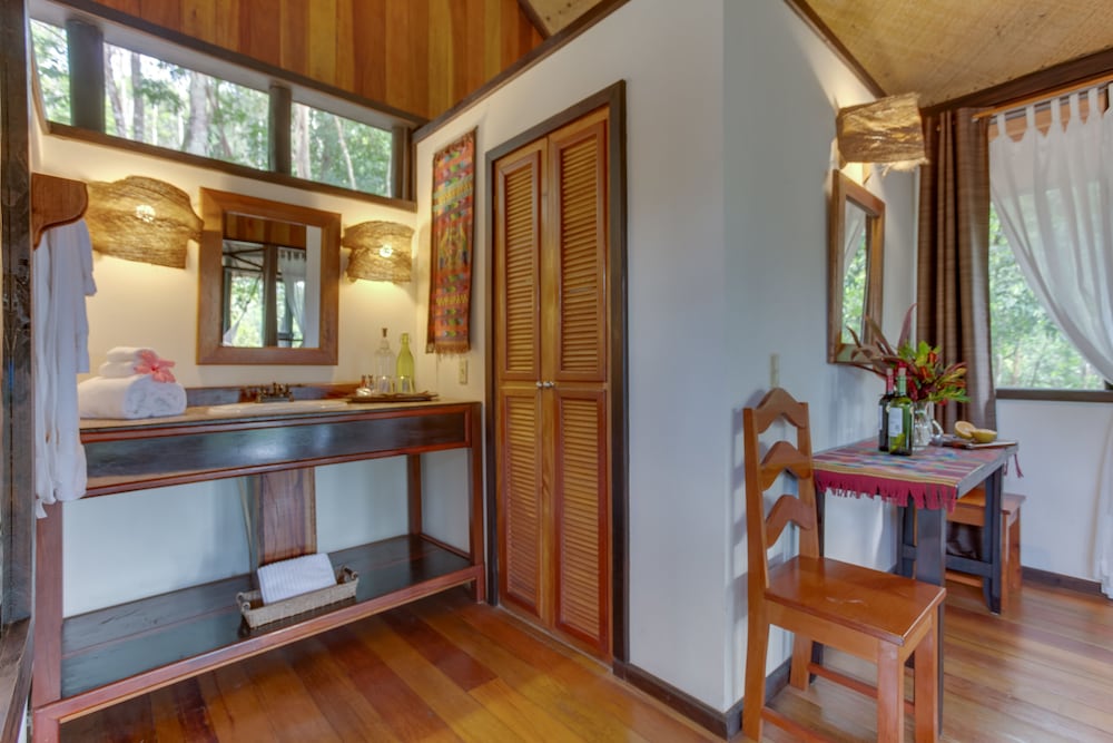 Deluxe Cabin, River View photo 3