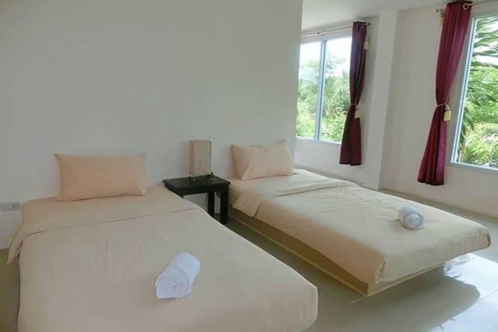 Standard Twin Room photo 2