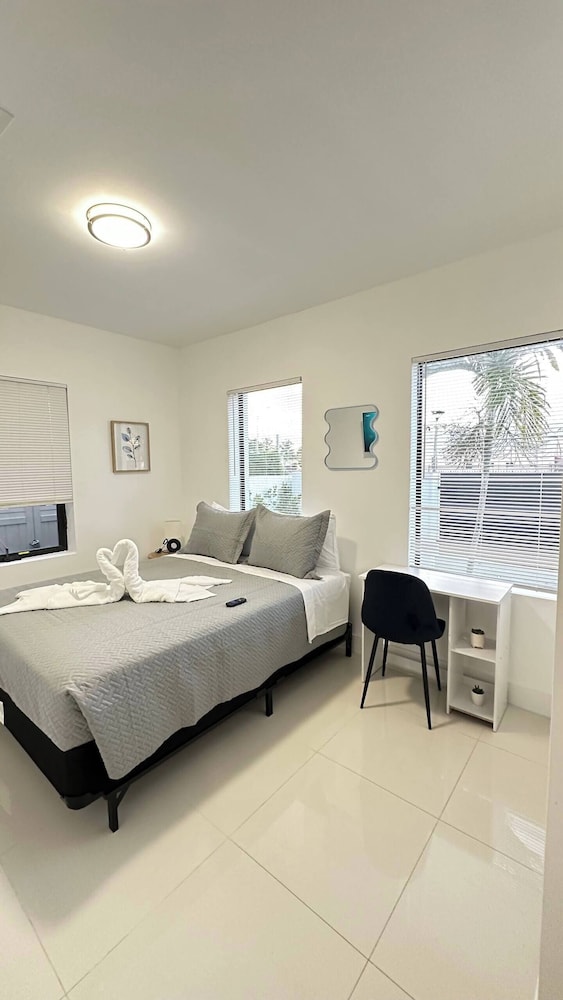 Basic Apartment photo 1