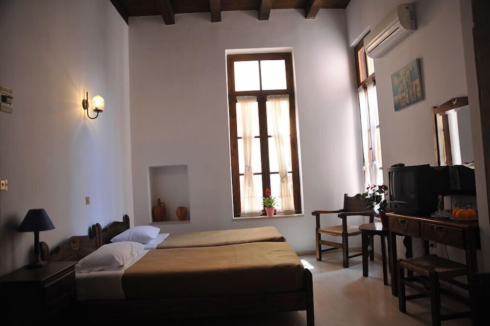 Double Or Twin Room photo 3