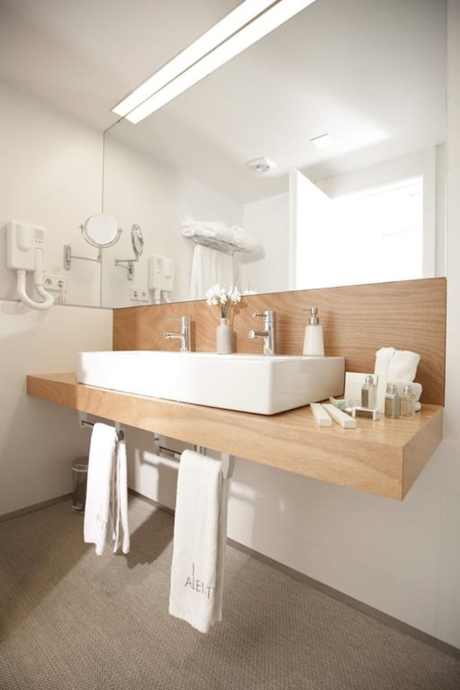 Classic Double Room: 1 and 2 adults - Photo 5